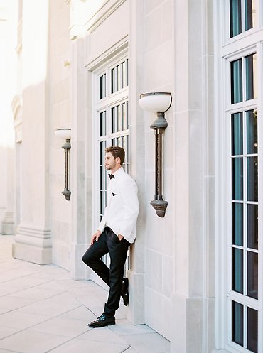 712 White Troy Modern Fit Tuxedo